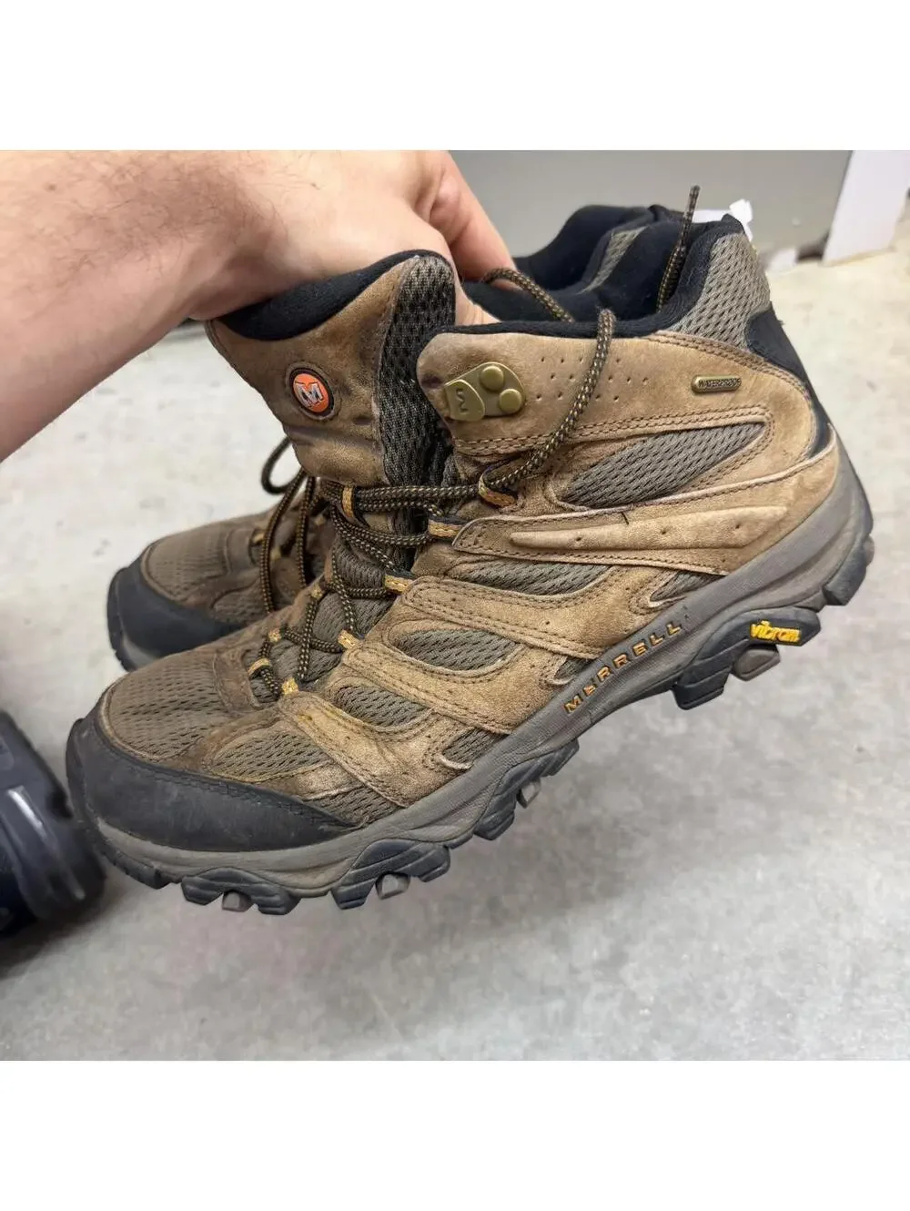 merrell moab 3 mid waterproof brown and black hiking boots size 12 MENS / WIDE